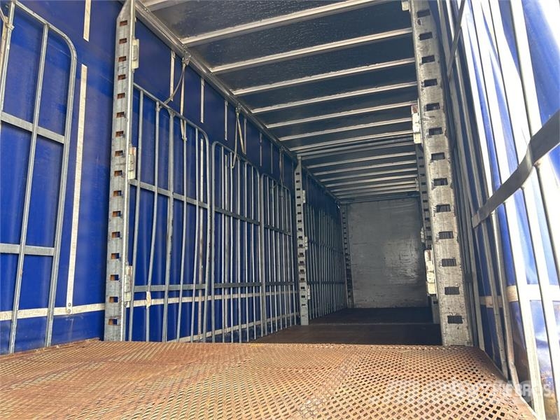 MaxiTrans 13.3 m Tri/A Step Deck Curtain Side Trailer Rimorchi centinati
