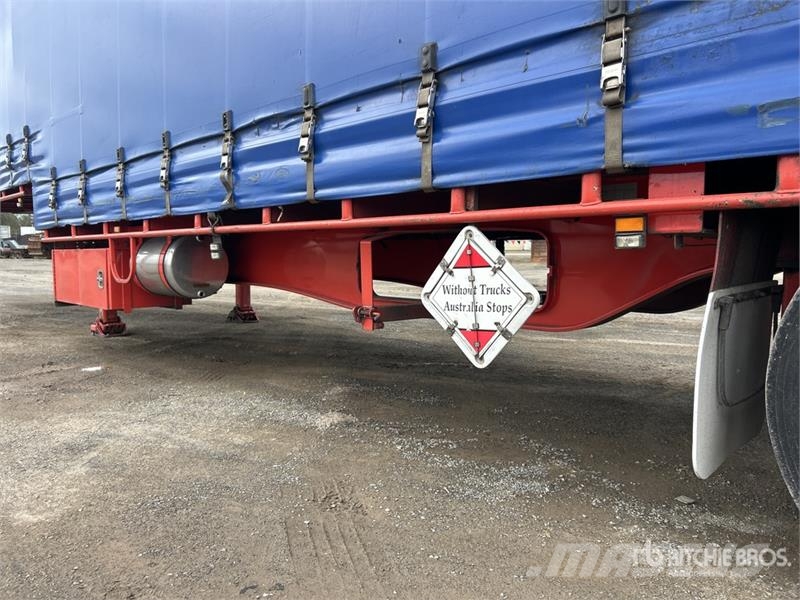MaxiTrans 13.3 m Tri/A Step Deck Curtain Side Trailer Ponyvás pótkocsik