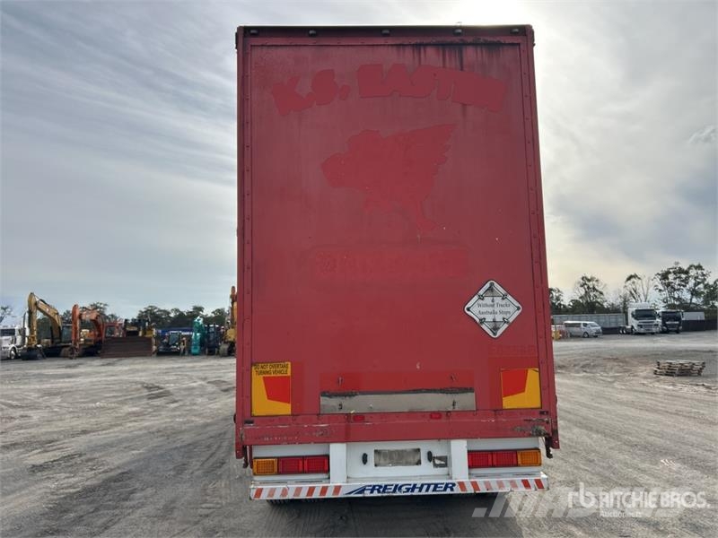 MaxiTrans 13.3 m Tri/A Step Deck Curtain Side Trailer 侧帘拖车