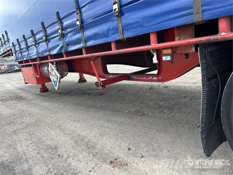 MaxiTrans 13.3 m Tri/A Step Deck Curtain Side Trailer Rimorchi centinati