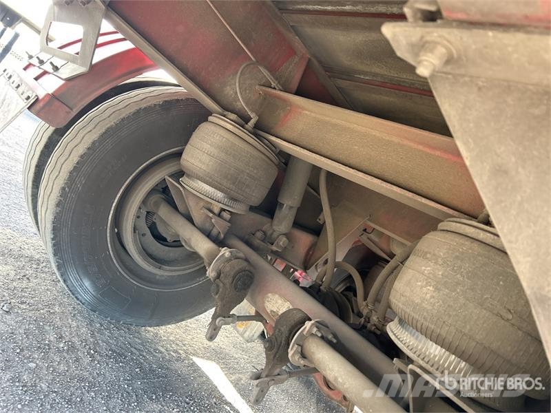 MaxiTrans 13.3 m Tri/A Refrigerated Trailer (Inoperable) Semirimorchi a temperatura controllata