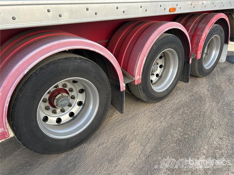 MaxiTrans 13.3 m Tri/A Refrigerated Trailer (Inoperable) Semirimorchi a temperatura controllata