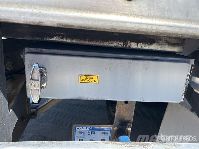 MaxiTrans 13.3 m Tri/A Refrigerated Trailer Semirimorchi a temperatura controllata
