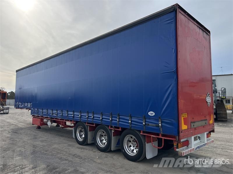 MaxiTrans 13.3 m Tri/A Step Deck Curtain Side Trailer 侧帘拖车