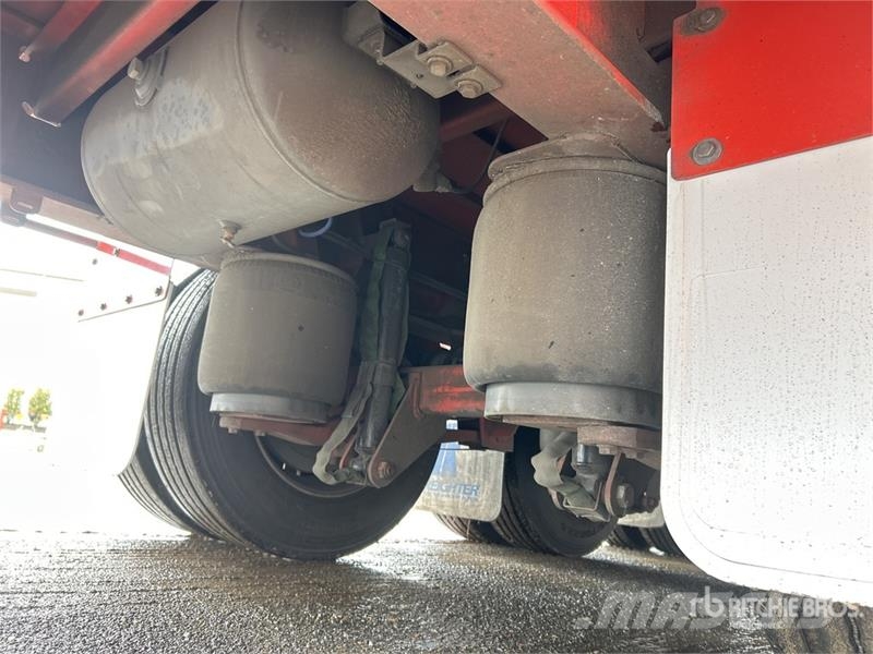MaxiTrans 13.3 m Tri/A Step Deck Curtain Side Trailer مقطورات بغطاء جانبي