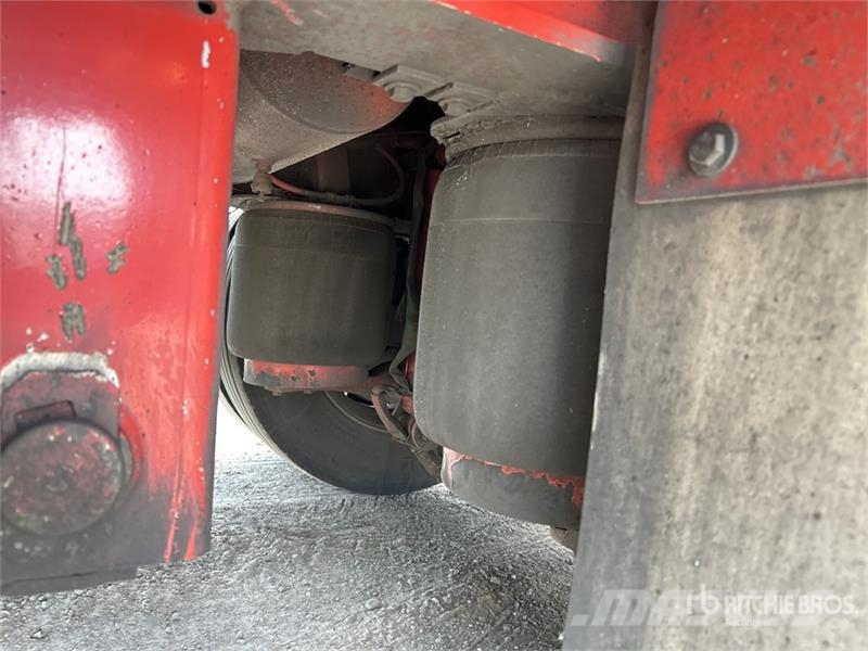 MaxiTrans 13.3 m Tri/A Step Deck Curtain Side Trailer Rimorchi centinati