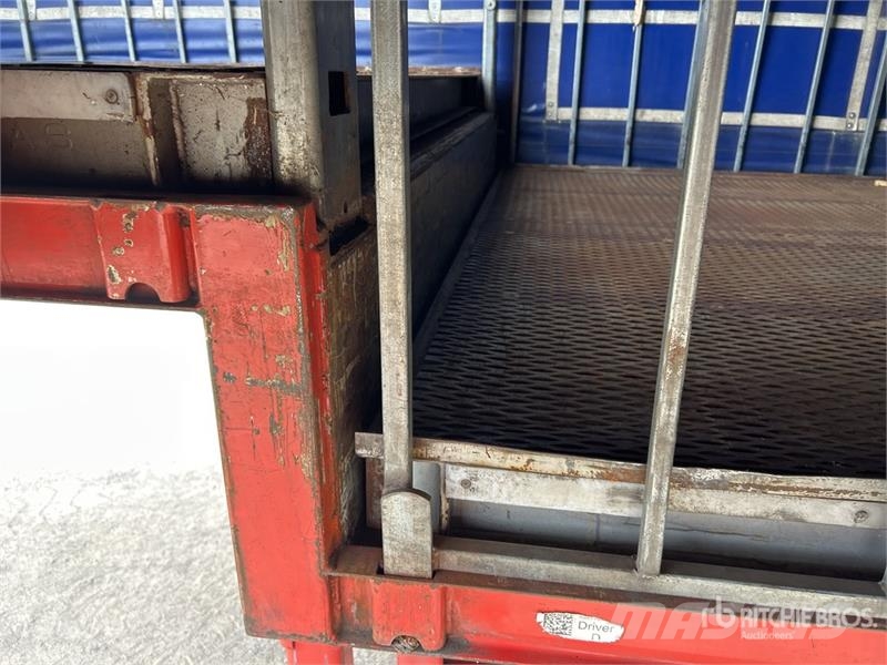 MaxiTrans 13.3 m Tri/A Step Deck Curtain Side Trailer Rimorchi centinati