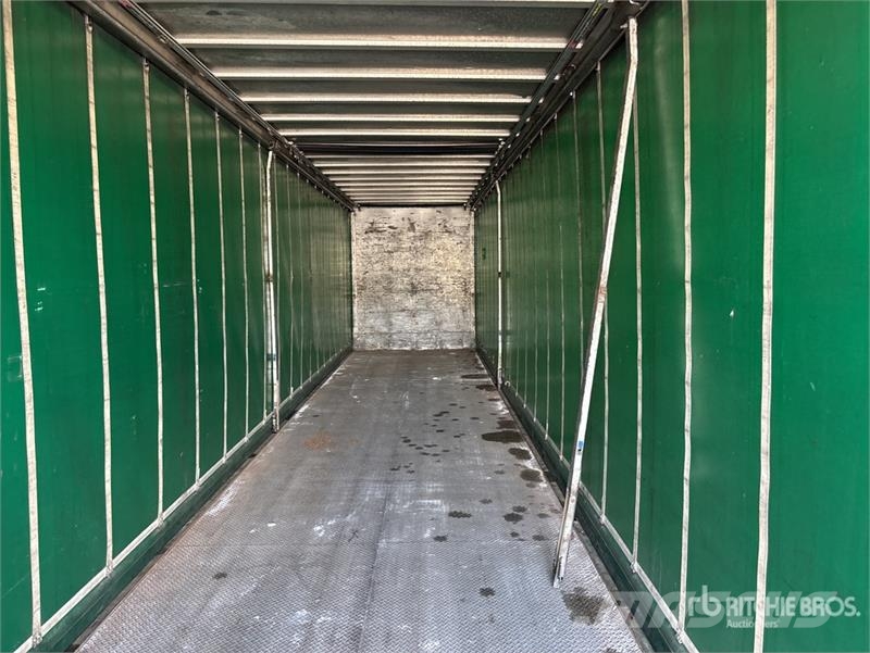 MaxiTrans 13.4 m Tri/A Curtain Side Trailer Ponyvás pótkocsik