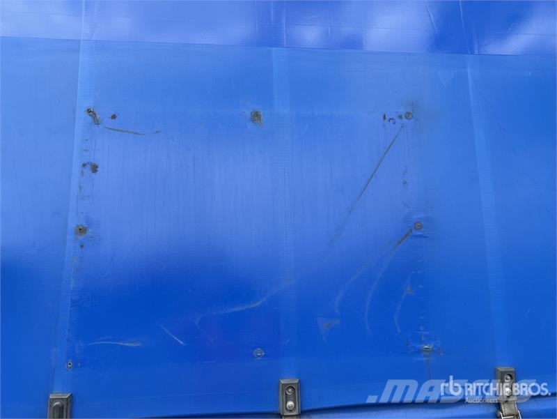 MaxiTrans 13.4 m Tri/A Step Deck Curtain Side Trailer 侧帘拖车