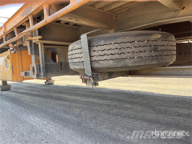 MaxiTrans 13.4 m Tri/A Step Deck Trailer Remorque surbaissée