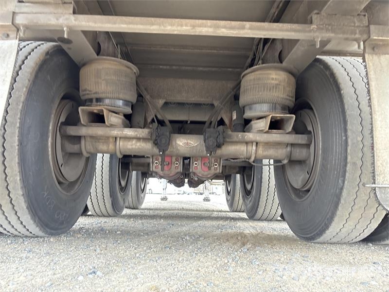 MaxiTrans 13.4 m Tri/A Refrigerated Trailer Hűtős félpótkocsik