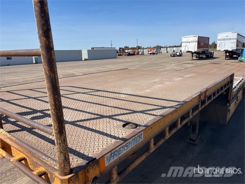 MaxiTrans 13.4 m Tri/A Step Deck Trailer Remorque surbaissée