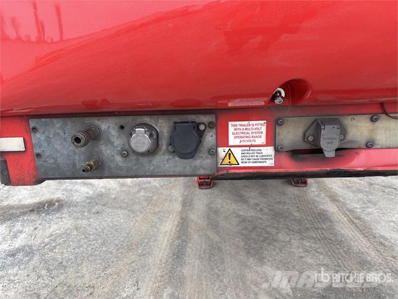 MaxiTrans 13.4 m Tri/A Step Deck Curtain Side Trailer Caja de lona