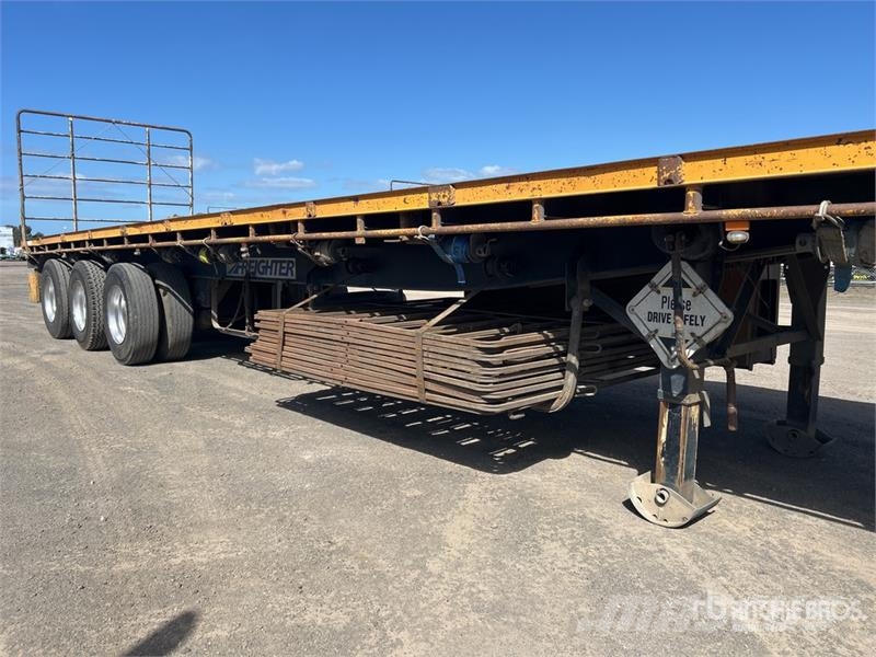 MaxiTrans 13.4 m Tri/A Flatbed Trailer Prikolice platforme/otvoreni sanduk