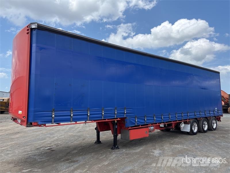 MaxiTrans 13.4 m Tri/A Step Deck Curtain Side Trailer 侧帘拖车
