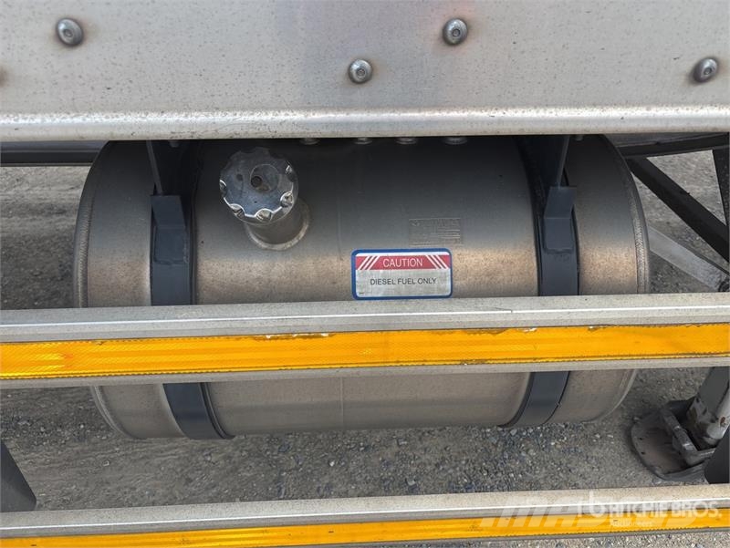 MaxiTrans 13.4 m Tri/A Refrigerated Trailer Hűtős félpótkocsik