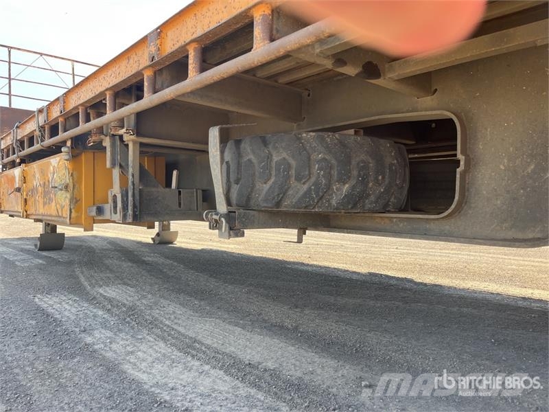 MaxiTrans 13.4 m Tri/A Step Deck Trailer Remorque surbaissée
