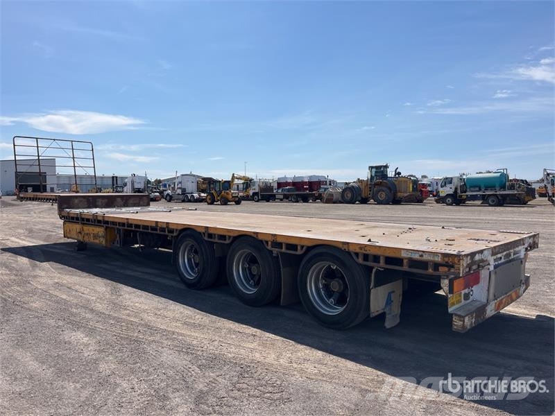 MaxiTrans 13.4 m Tri/A Step Deck Trailer Remorque surbaissée