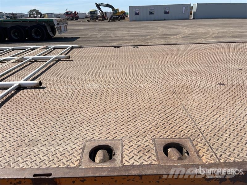 MaxiTrans 13.4 m Tri/A Step Deck Trailer Remorque surbaissée