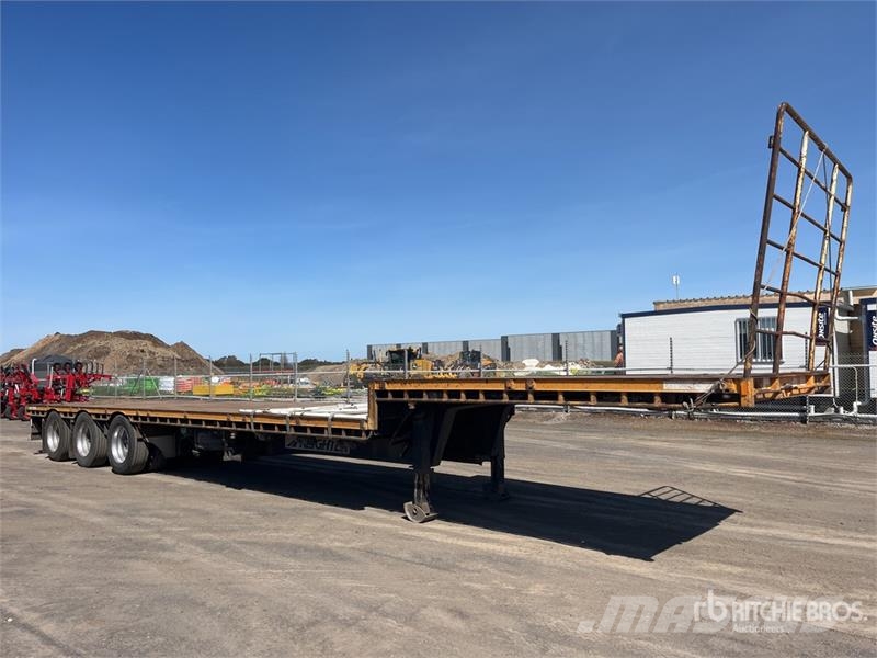 MaxiTrans 13.4 m Tri/A Step Deck Trailer Remorque surbaissée