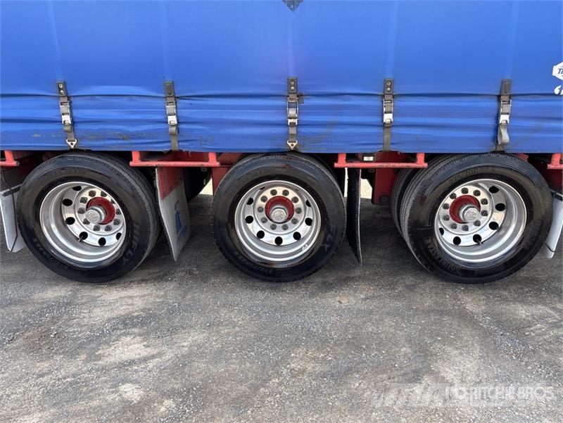 MaxiTrans 13.4 m Tri/A Step Deck Curtain Side Trailer مقطورات بغطاء جانبي