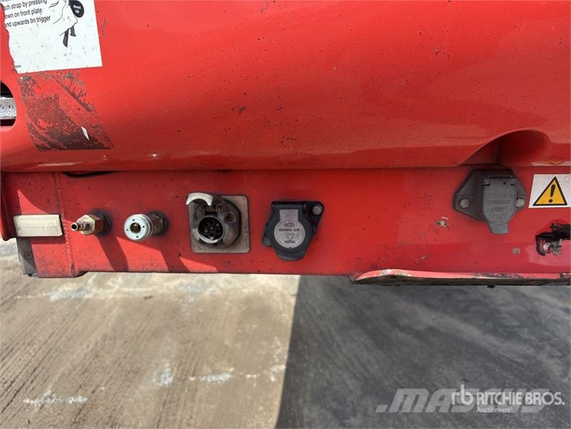 MaxiTrans 13.4 m Tri/A Step Deck Curtain Side Trailer مقطورات بغطاء جانبي