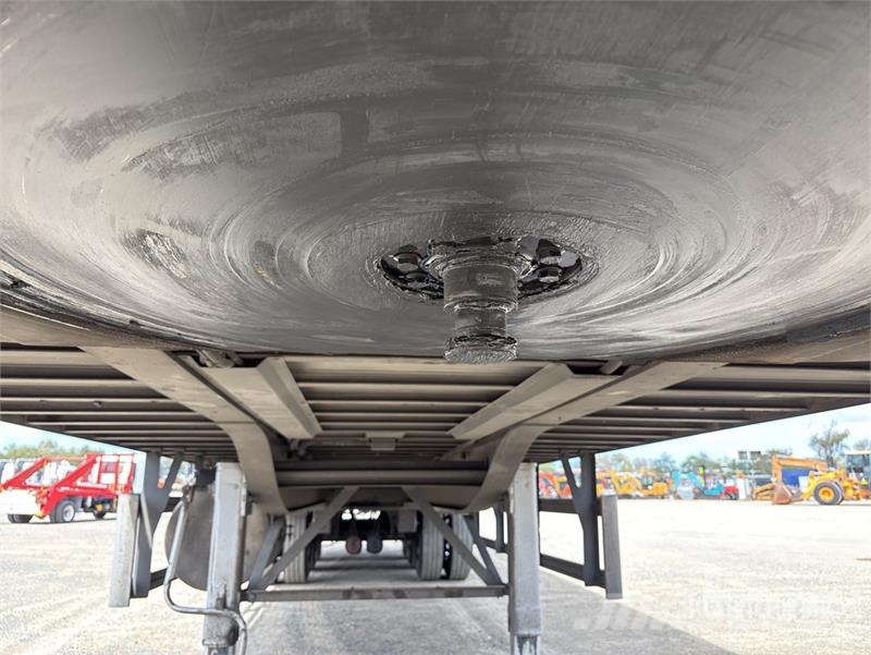 MaxiTrans 13.4 m Tri/A Refrigerated Trailer Hűtős félpótkocsik