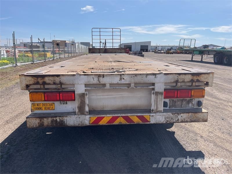 MaxiTrans 13.4 m Tri/A Step Deck Trailer Remorque surbaissée