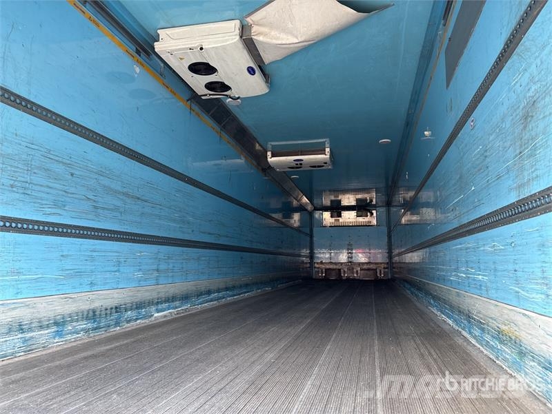 MaxiTrans 13.4 m Tri/A Refrigerated Trailer Hűtős félpótkocsik