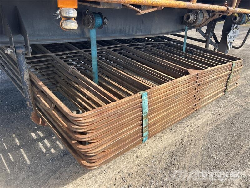 MaxiTrans 13.4 m Tri/A Flatbed Trailer Lavaperävaunut