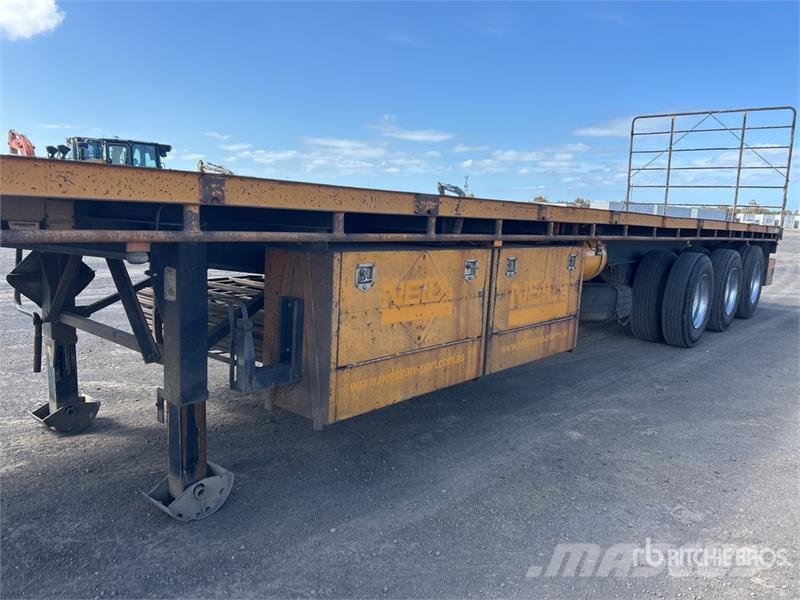 MaxiTrans 13.4 m Tri/A Flatbed Trailer Prikolice platforme/otvoreni sanduk