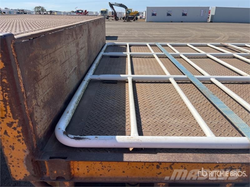 MaxiTrans 13.4 m Tri/A Step Deck Trailer Remorque surbaissée
