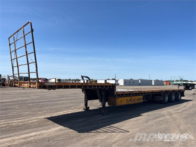 MaxiTrans 13.4 m Tri/A Step Deck Trailer Remorque surbaissée