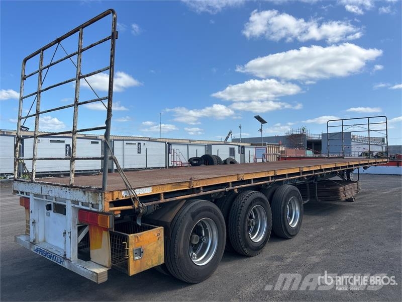 MaxiTrans 13.4 m Tri/A Flatbed Trailer Prikolice platforme/otvoreni sanduk