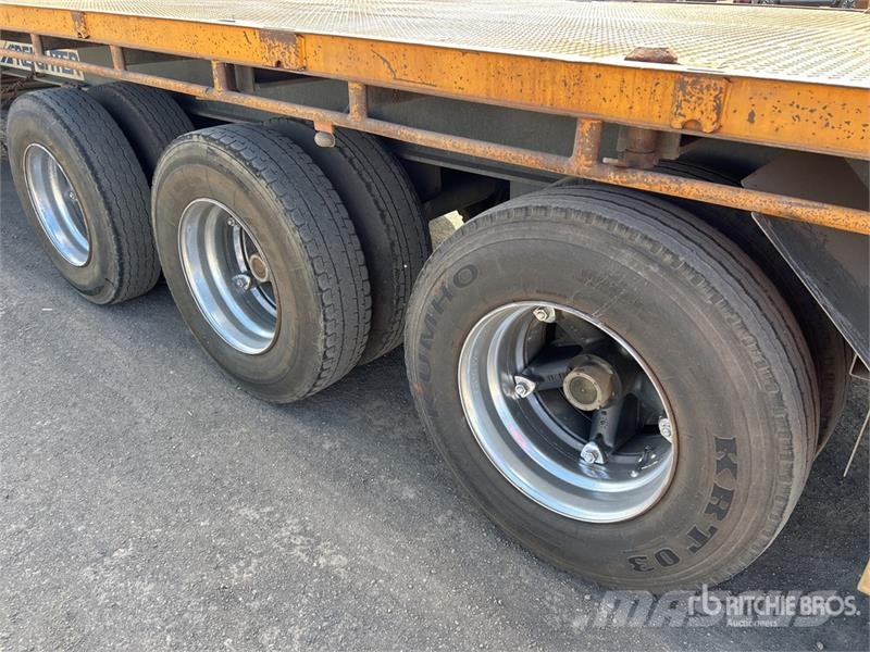 MaxiTrans 13.4 m Tri/A Flatbed Trailer Prikolice platforme/otvoreni sanduk