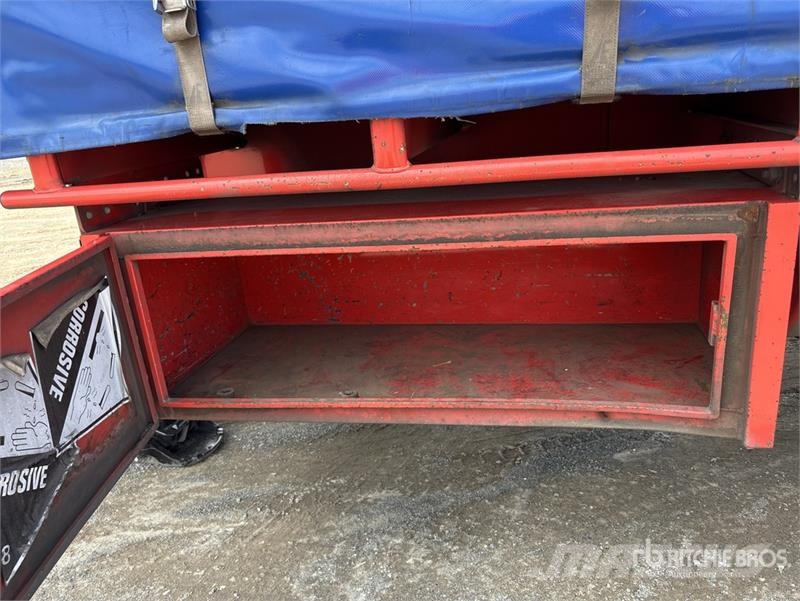 MaxiTrans 13.4 m Tri/A Step Deck Curtain Side Trailer 侧帘拖车