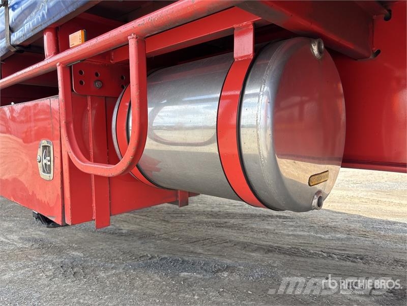 MaxiTrans 13.4 m Tri/A Step Deck Curtain Side Trailer 侧帘拖车