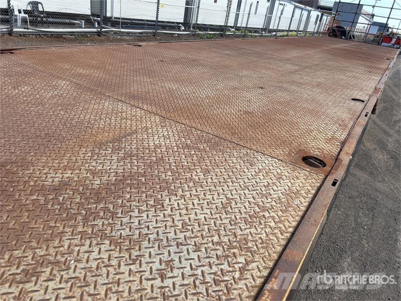 MaxiTrans 13.4 m Tri/A Flatbed Trailer Lavaperävaunut