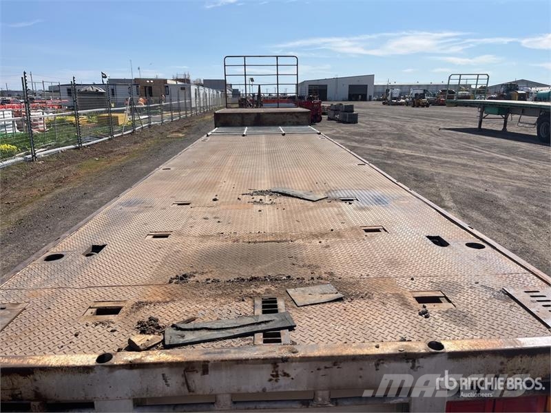 MaxiTrans 13.4 m Tri/A Step Deck Trailer Remorque surbaissée