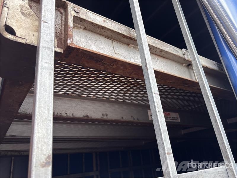 MaxiTrans 13.4 m Tri/A Step Deck Curtain Side Trailer مقطورات بغطاء جانبي