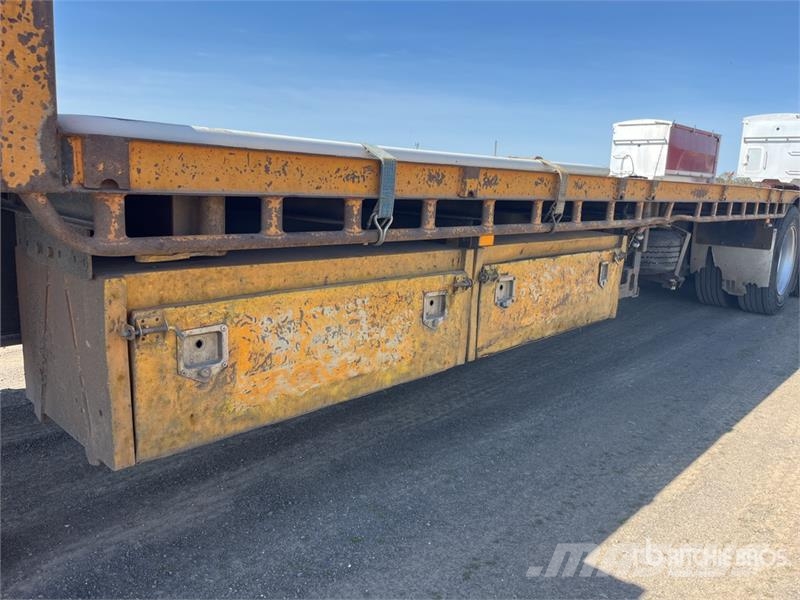 MaxiTrans 13.4 m Tri/A Step Deck Trailer Remorque surbaissée