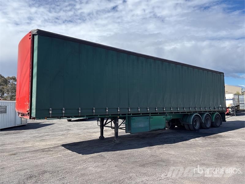 MaxiTrans 13.4 m Tri/A Curtain Side Trailer Ponyvás pótkocsik
