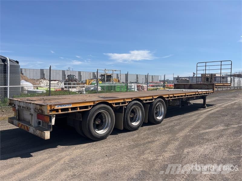 MaxiTrans 13.4 m Tri/A Step Deck Trailer Remorque surbaissée