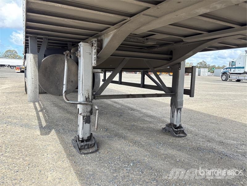 MaxiTrans 13.4 m Tri/A Refrigerated Trailer Hűtős félpótkocsik