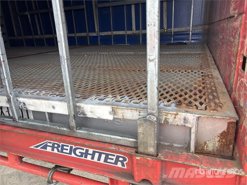 MaxiTrans 13.4 m Tri/A Step Deck Curtain Side Trailer Caja de lona