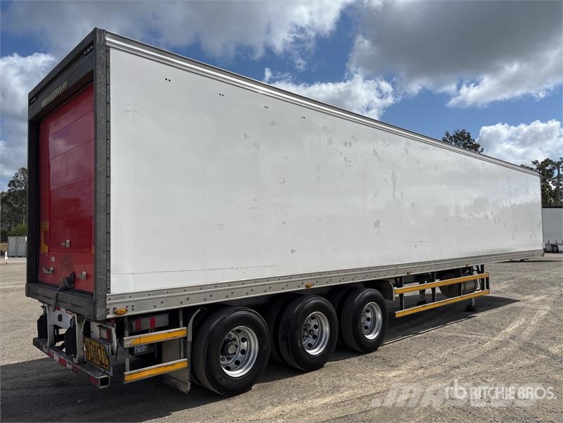 MaxiTrans 13.4 m Tri/A Refrigerated Trailer Hűtős félpótkocsik
