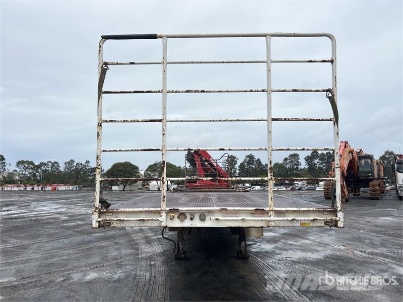 MaxiTrans 13.6 m Tri/A 2015 Knuckle Crane Step Deck Trailer Caricatore basso