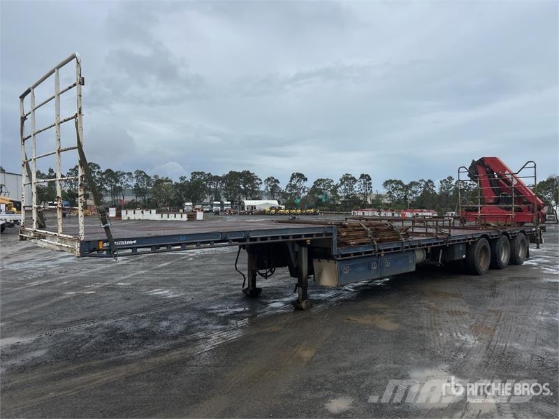 MaxiTrans 13.6 m Tri/A 2015 Knuckle Crane Step Deck Trailer Caricatore basso