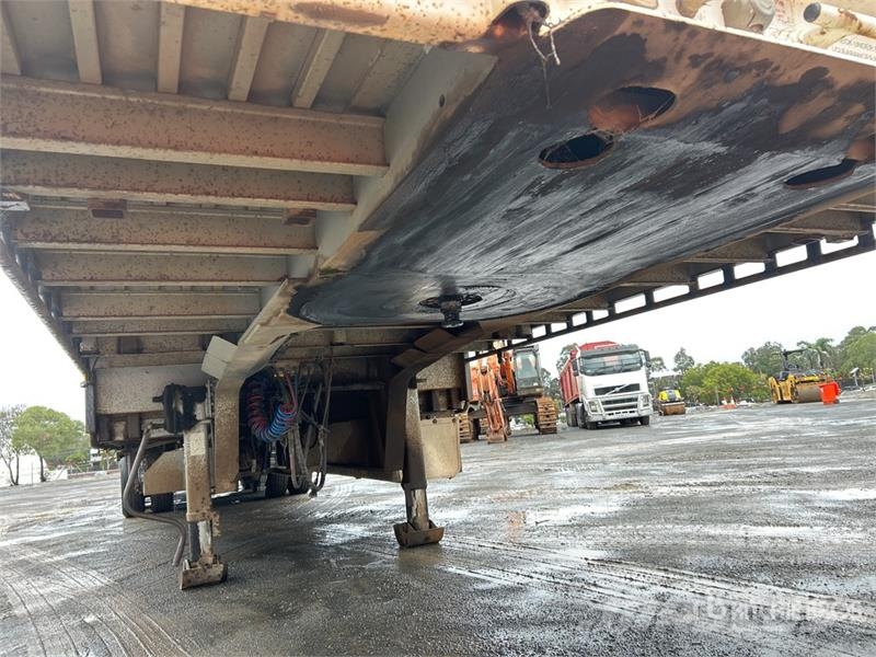 MaxiTrans 13.6 m Tri/A 2015 Knuckle Crane Step Deck Trailer Caricatore basso