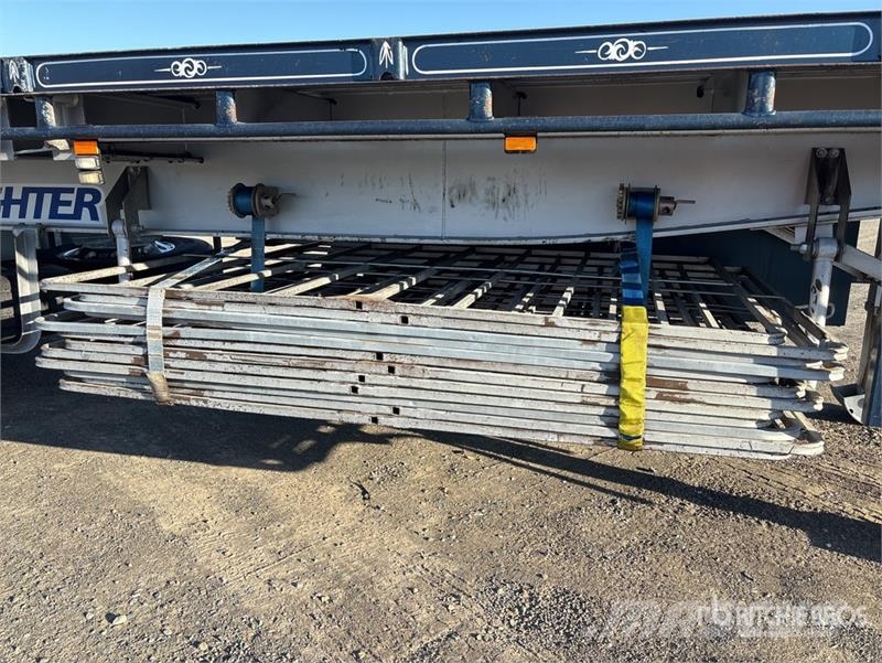 MaxiTrans 13.6 m Tri/A Flatbed Trailer Flatbed/Dropside trailers